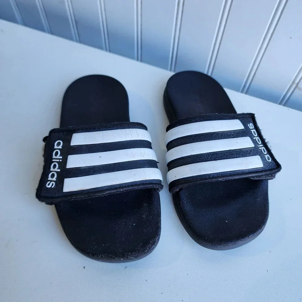 Adidas Unisex  Kids' Slides Core Black White Cloud White Adjastable Sz 11k